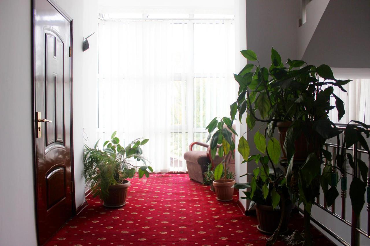Sarvar Dushanbe Exterior foto